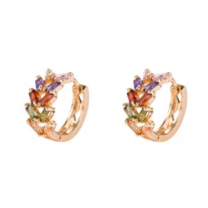 Европейская и американская мода личности личности латунные микроиннатики серьги циркона женские корейские темперамент серьги металлические холодные ветра серьги